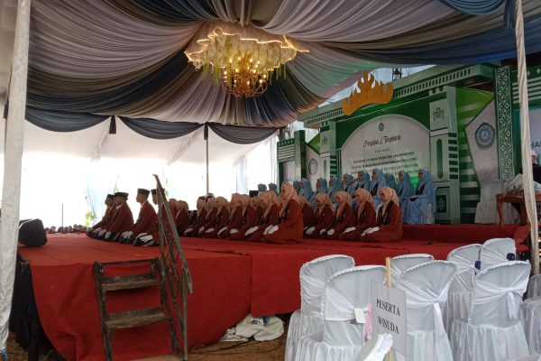Meriah dan Khidmat, Pondok Pesantren Assyaroniah Gelar Tasyakuran dan Akhirussanah
