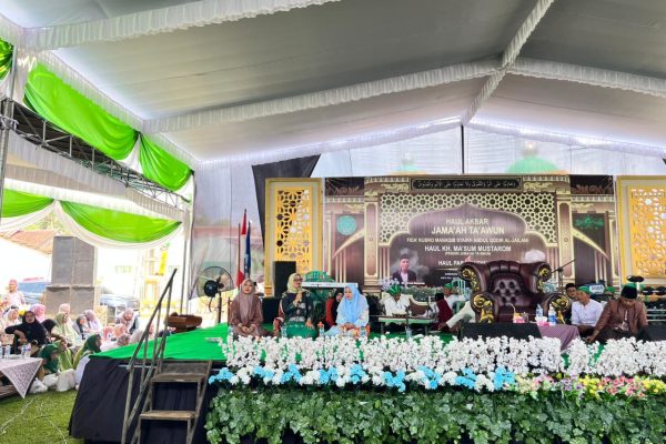 Sinergi Pemerintah dan Jama’ah Ta’awun dalam Acara Haul Akbar Fida Qubro Manaqib Sekaligus Menyongsong Hari Santri Nasional